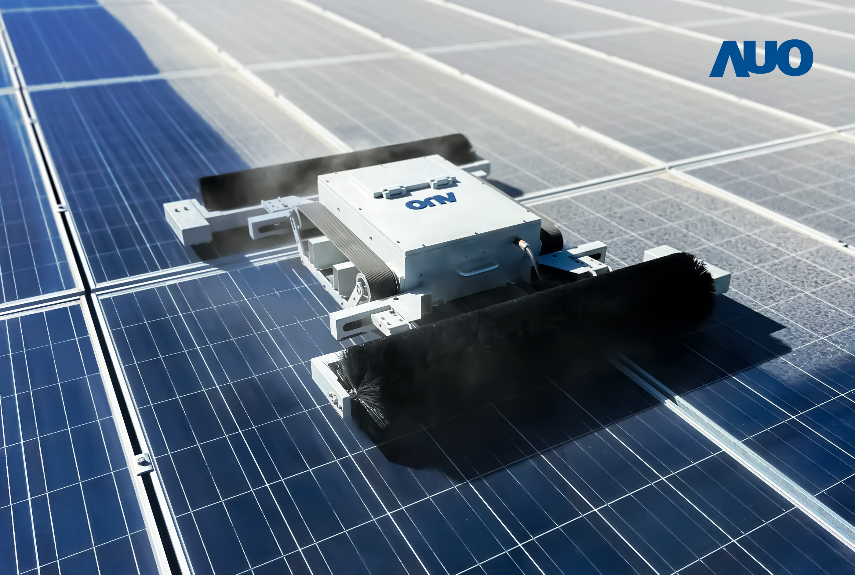 haobotiyu-好博(中國)「太陽能模組清潔機器人SunCleanBots」，具輕量化、智慧化與高效率優勢，搭載全自動導航清潔模式，已應用於多個太陽能電廠場域，大幅提升太陽能模組使用壽命與效能並降低人力成本，獲台灣精品銀質獎